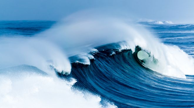 Dream About Waves: What Does It Mean?